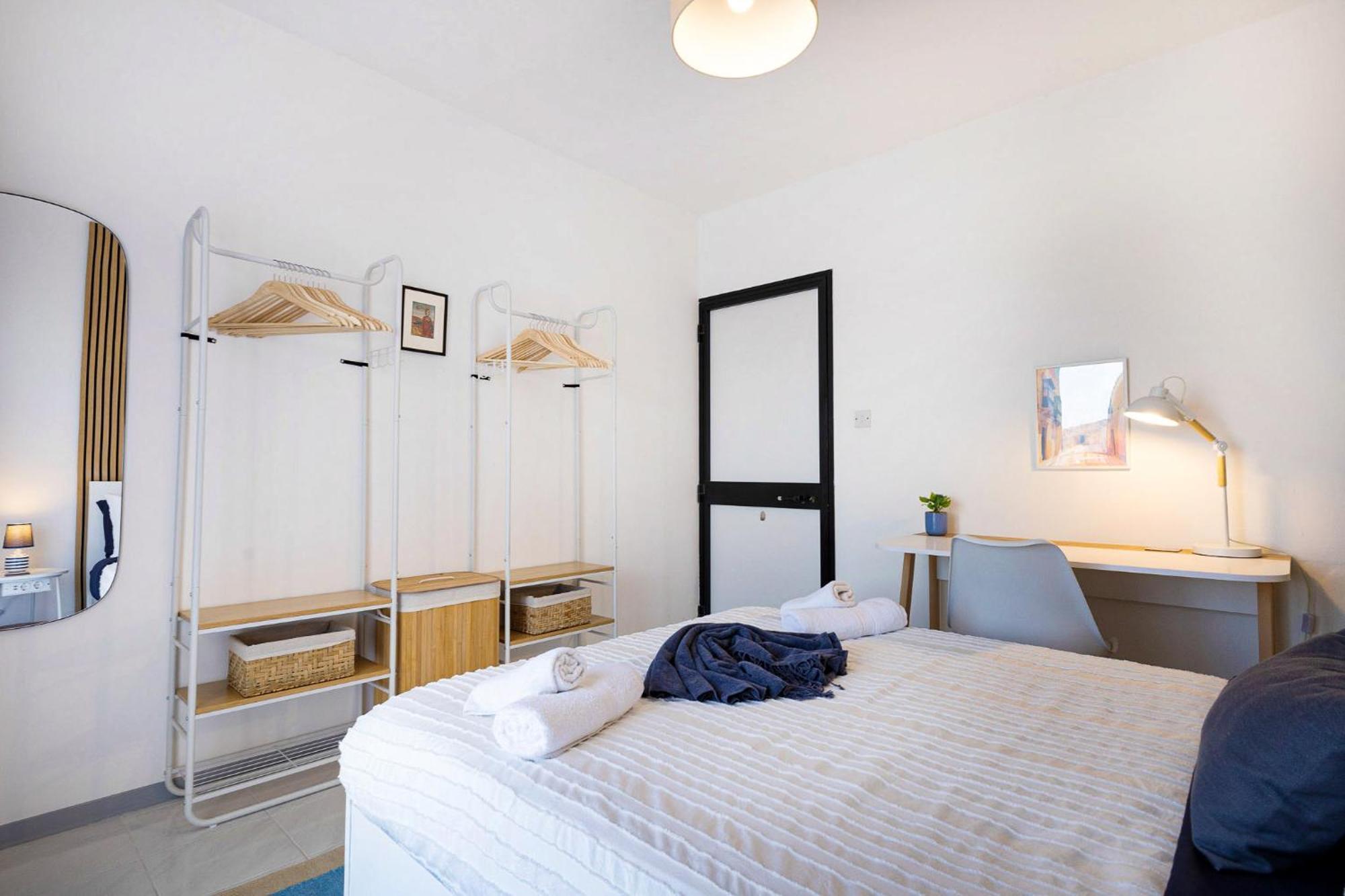 Spacious 2Br Penthouse With A Large Front-Terrace - Close To Bugibba Perched Beach San Pawl il-Baħar Zewnętrze zdjęcie